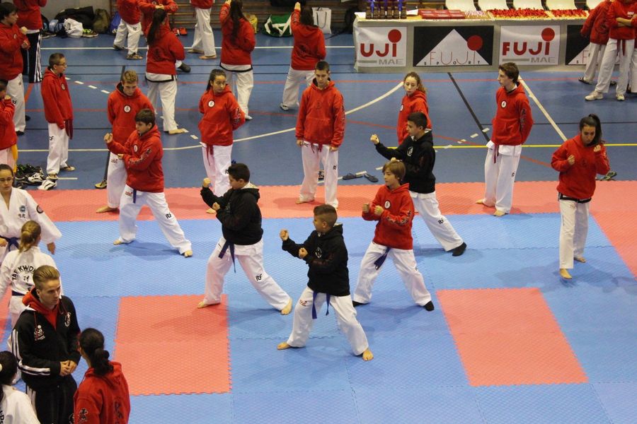 22-11-14 Calentamiento (35).jpg